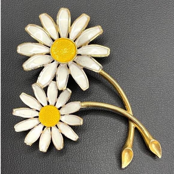 VINTAGE Brooch SIGNED WEISS Vtg Enamel Daisy Flower Costume Jewelry Pin AU01 - Picture 1 of 4